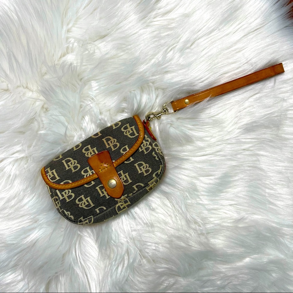 Dooney & Bourke small bag
